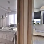 Apartment Centrum - Sloneczna I Rodzinna Z Prywatnym Parkingiem *