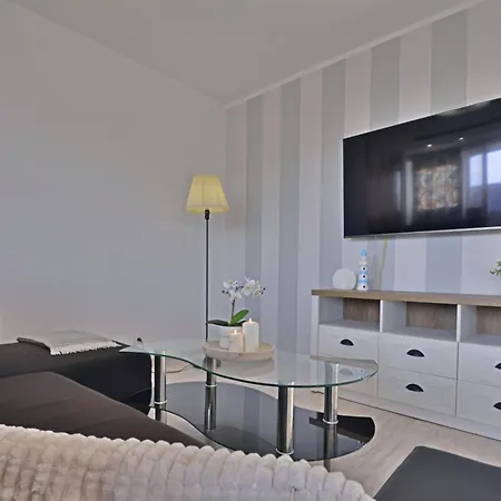 Apartment Centrum - Sloneczna I Rodzinna Z Prywatnym Parkingiem